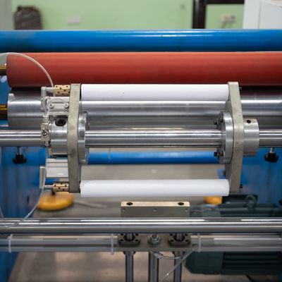 0.009-0.03mm Matériau brut Semi-automatique 2 broches Machines de remontage de feuille d'aluminium