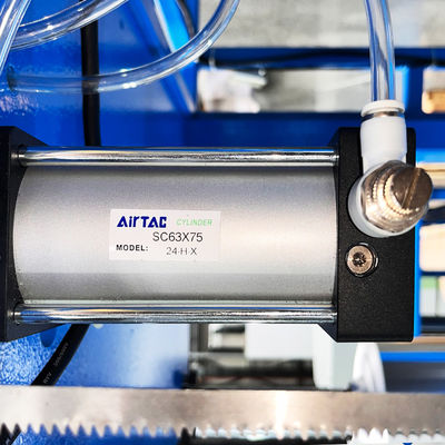 Retour à l'usage manuel pour la fabrication de rouleaux de feuilles d'aluminium ménagers Autres matières premières