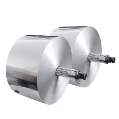 Foil d'aluminium en rouleau Jumbo 11 12 13 15 Micron 30cm 45cm pour les emballages alimentaires