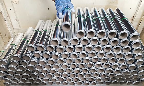 Logo personnalisé Feuille d'aluminium ménagère jetable de qualité alimentaire pour cuisine et cheveux