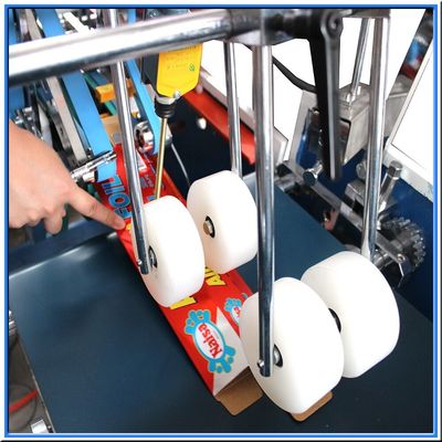 350 mm Max. Largeur utilisable Machine à colle de dossier à boîte électrique pour les solutions d'emballage