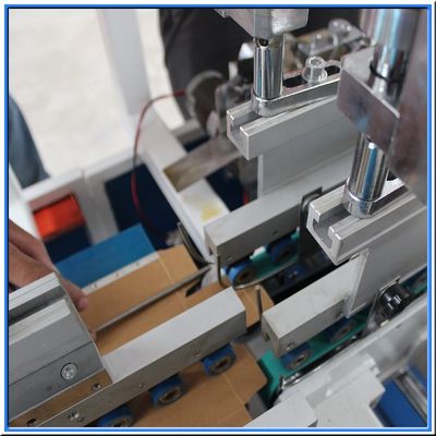 Machine de collage automatique de boîtes de carton pour le pliage de boîtes en papier d'aluminium