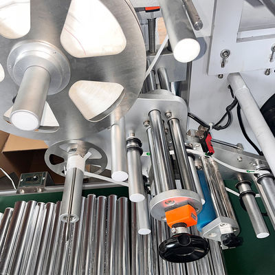 Machine automatique de remontage à l'épreuve de la graisse de papier d'aluminium de 4 kW pour rouleau de film de papier de boulangerie