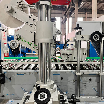 Machine de recuit électrique à découpe de feuille d'aluminium pour rouleau de papier de boulangerie à 4 arbres