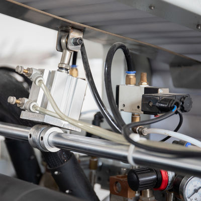 Machine de remontage à l'aide d'une lampe à coudre à l'aide d'une lampe à coudre